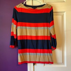 A horizontal stripe shirt